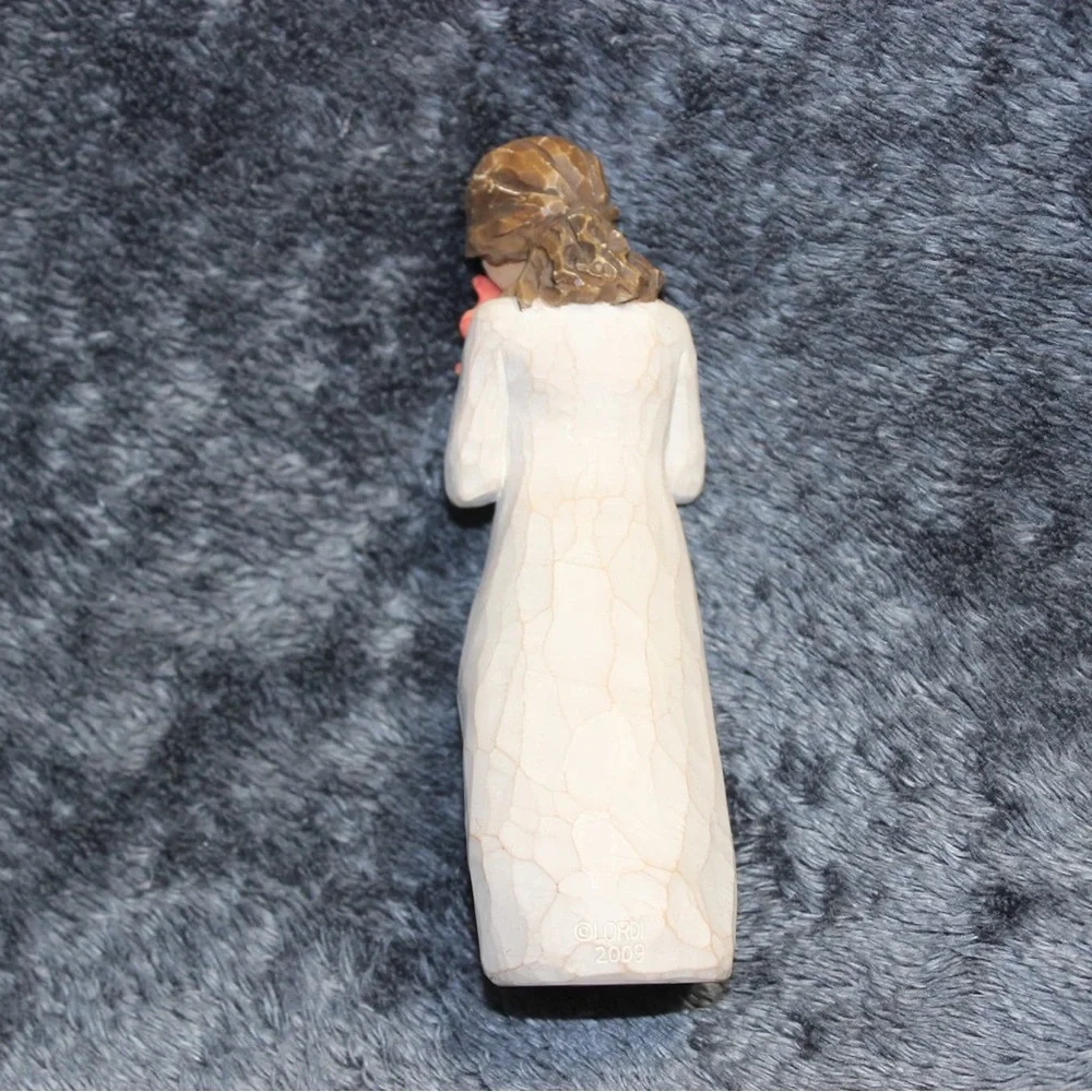 Surrounded by love Angel Willow Tree Figurine - Picture 5 of 5